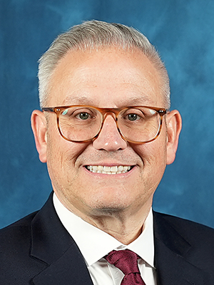 Headshot of Dwane Turnage